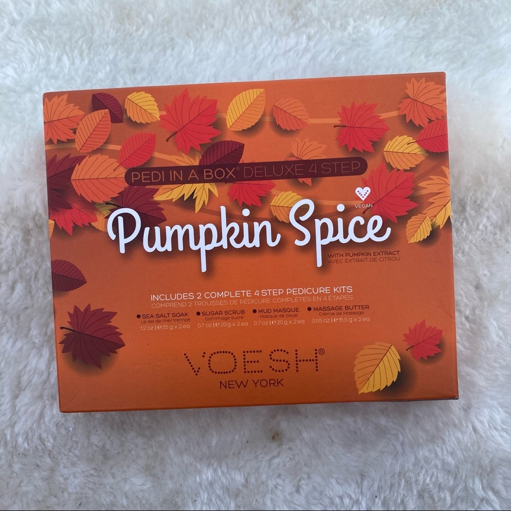 Brand‎ new voesh New York pumpkin spice pedi in a box deluxe 4 step pedicure